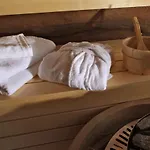 Strandhaus Buskam Im Moenchgut Auf Ruegen Lobbe