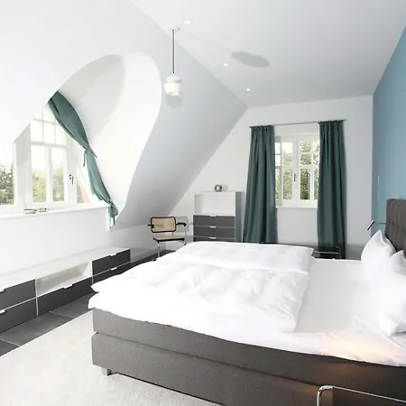 Strandhaus Buskam Im Moenchgut Auf Ruegen