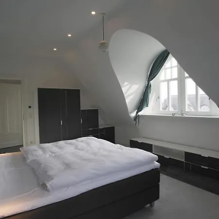 Dom wakacyjny Strandhaus Buskam Im Moenchgut Auf Ruegen Lobbe