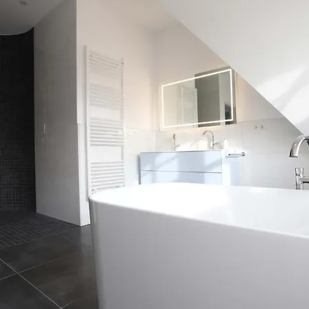 Strandhaus Buskam Im Moenchgut Auf Ruegen