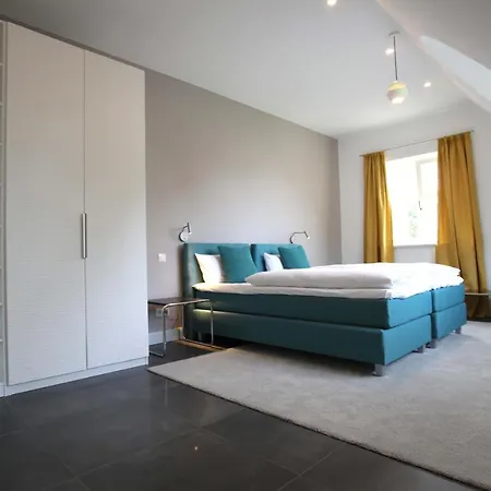 Strandhaus Buskam Im Moenchgut Auf Ruegen *