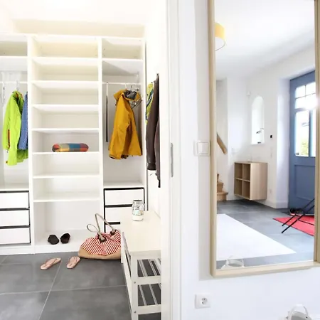 Strandhaus Buskam Im Moenchgut Auf Ruegen * Lobbe