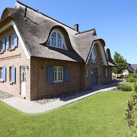 Strandhaus Buskam Im Moenchgut Auf Ruegen Lobbe