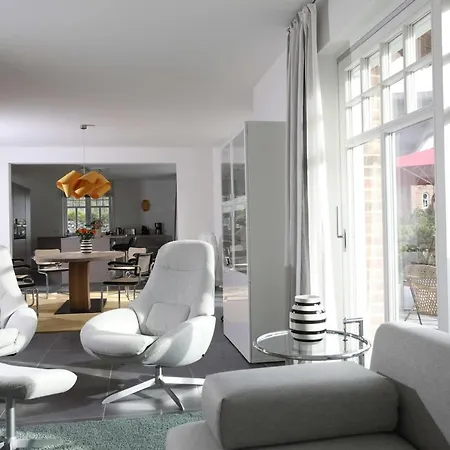 Strandhaus Buskam Im Moenchgut Auf Ruegen *