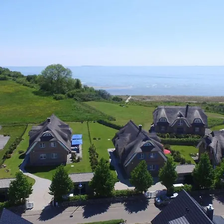 Dom wakacyjny Strandhaus Buskam Im Moenchgut Auf Ruegen