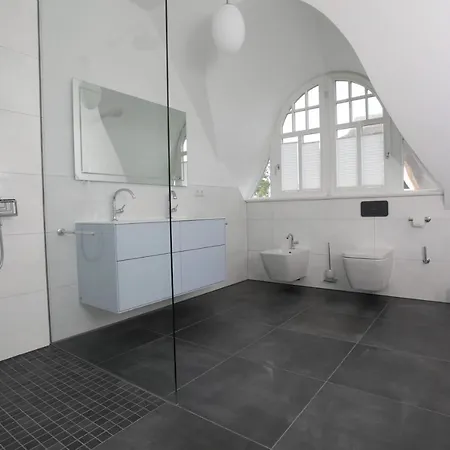 Dom wakacyjny Strandhaus Buskam Im Moenchgut Auf Ruegen Lobbe