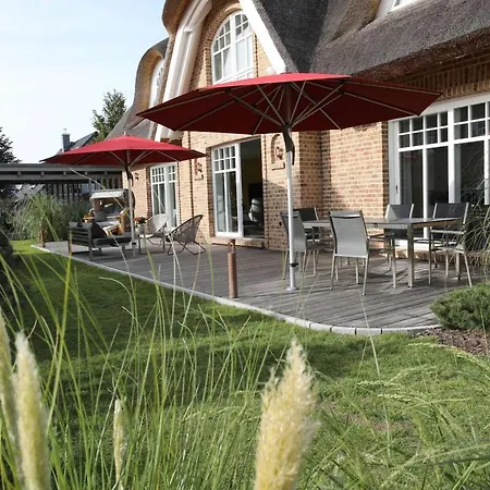 Strandhaus Buskam Im Moenchgut Auf Ruegen Dom wakacyjny *