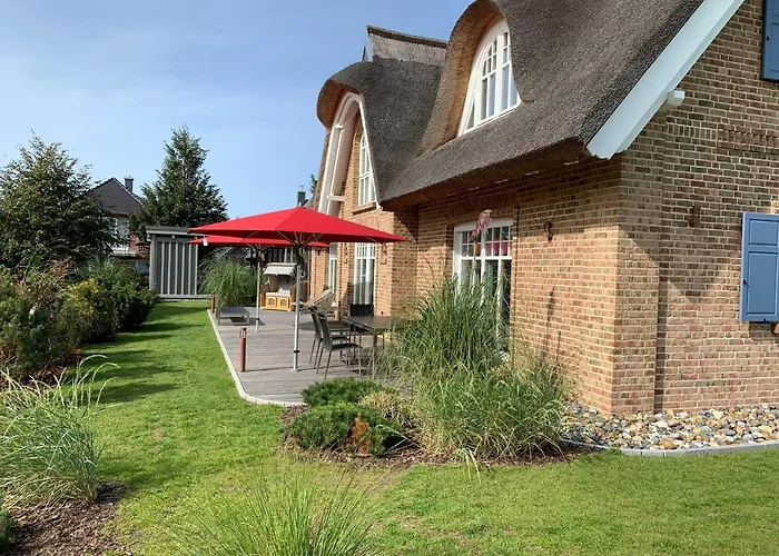 Strandhaus Buskam Im Mönchgut Auf Rügen * Lobbe